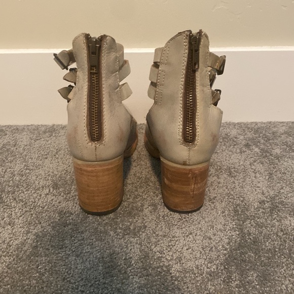 Freebird Randi - Picture 4 of 5